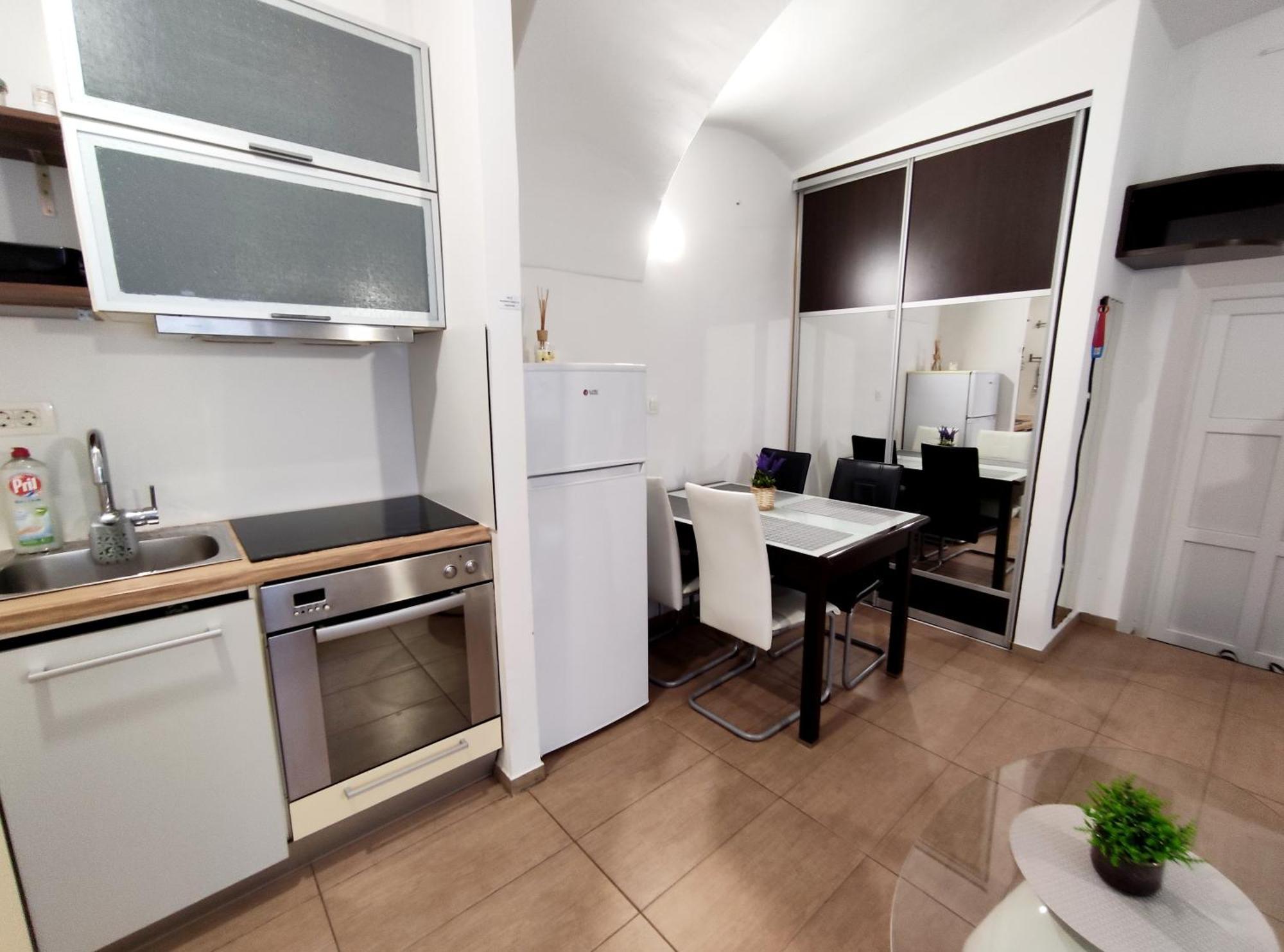 Studio Apartment Sisters 3-4 Lublana Zewnętrze zdjęcie